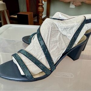 Naturalizer Black Heels Sophisticated Slingback Design